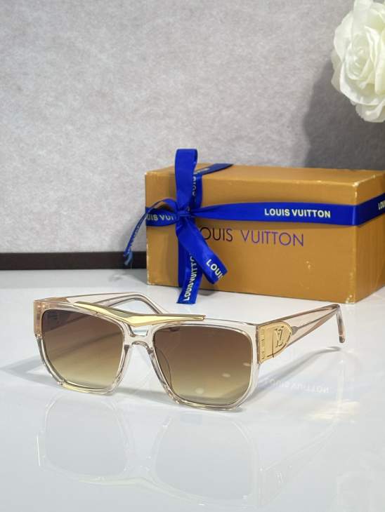 Picture of Louis Vuitton Sunglasses _SKUfw77318169fw
